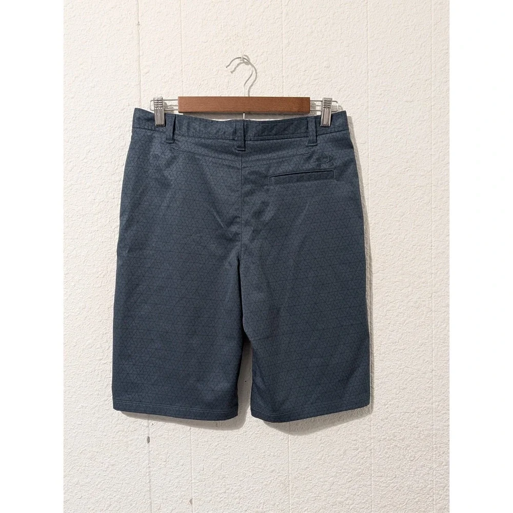Under‎ Armour shorts, boys, size 18, blue, loose fit,casual, golf